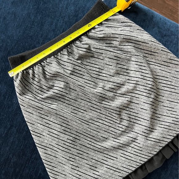 Women's Studio 253 Diagonal Stripe Skirt Size Large - Picture 9 of 10